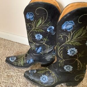 Old Gringo cowboy boots